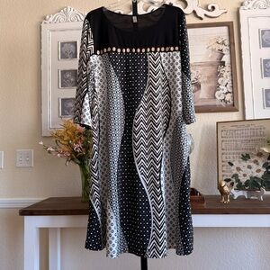 Women’s Plus Size 1X Black White Geometric Long Sleeve Retro Vintage Shift Dress